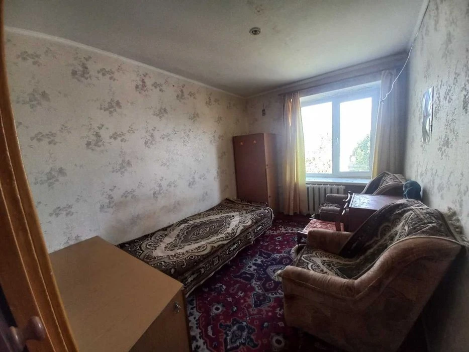 Продам 3х кварттиру в цегляному будинку по ваул.В.Червонія.