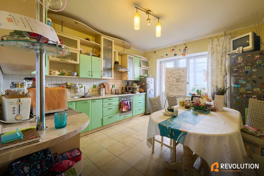 Без комісії. Продаж 3к квартири 94.1м2, пр.Науки 62-А Голосі