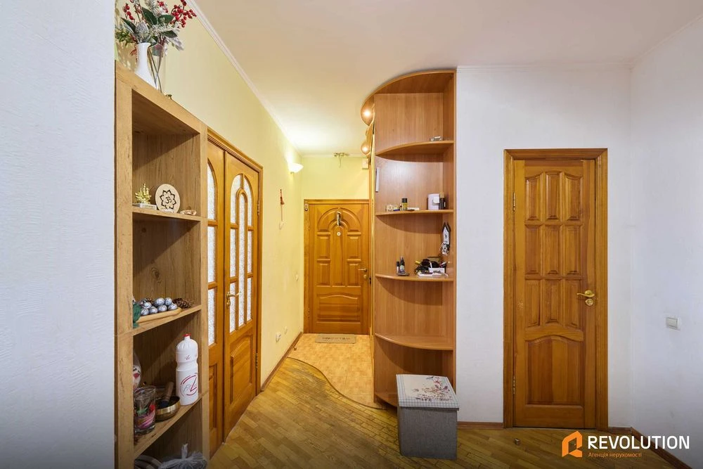 Без комісії. Продаж 3к квартири 94.1м2, пр.Науки 62-А Голосі