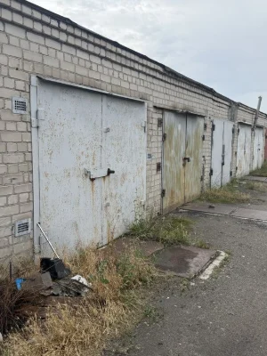Гараж в кооперативі Каштан-2 з підвалом на Осінній