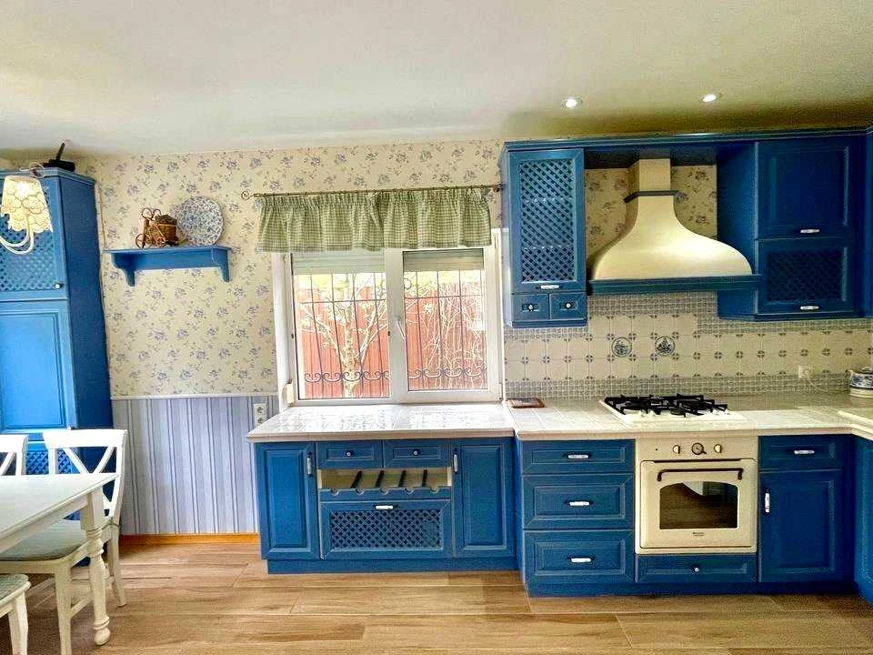 Будинок. Київ, 80-та Садова вул.