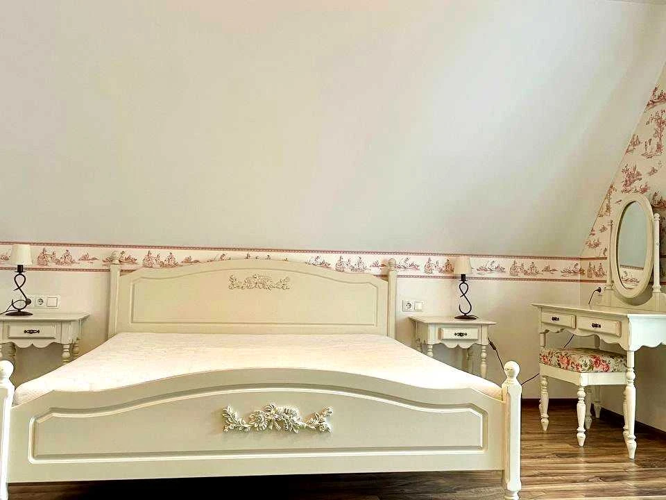 Будинок. Київ, 80-та Садова вул.