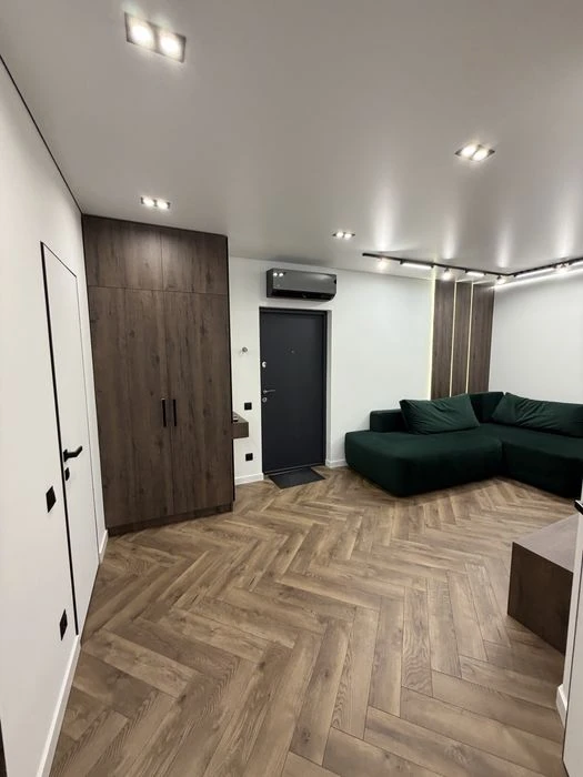 Продаю 1,5кімнатну квартиру в центрі міста