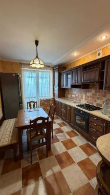 Продам 3-кім квартиру в новобудові, вул. Незалежності. Поста