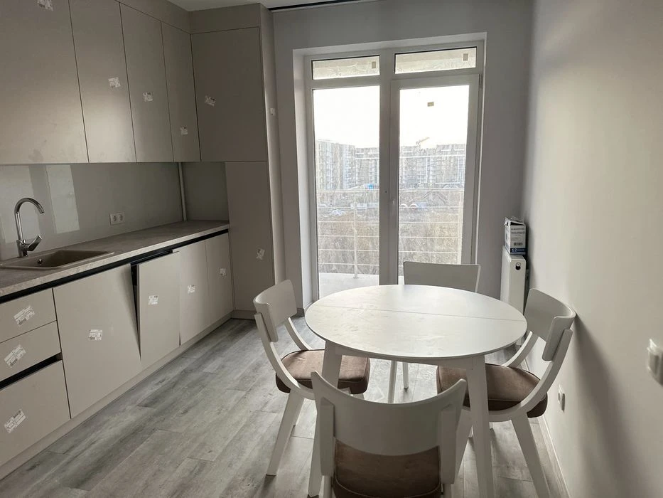 Продаж нової 2-х кімнатної ,з газом/75кв