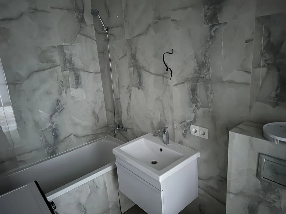 Продаж нової 2-х кімнатної ,з газом/75кв