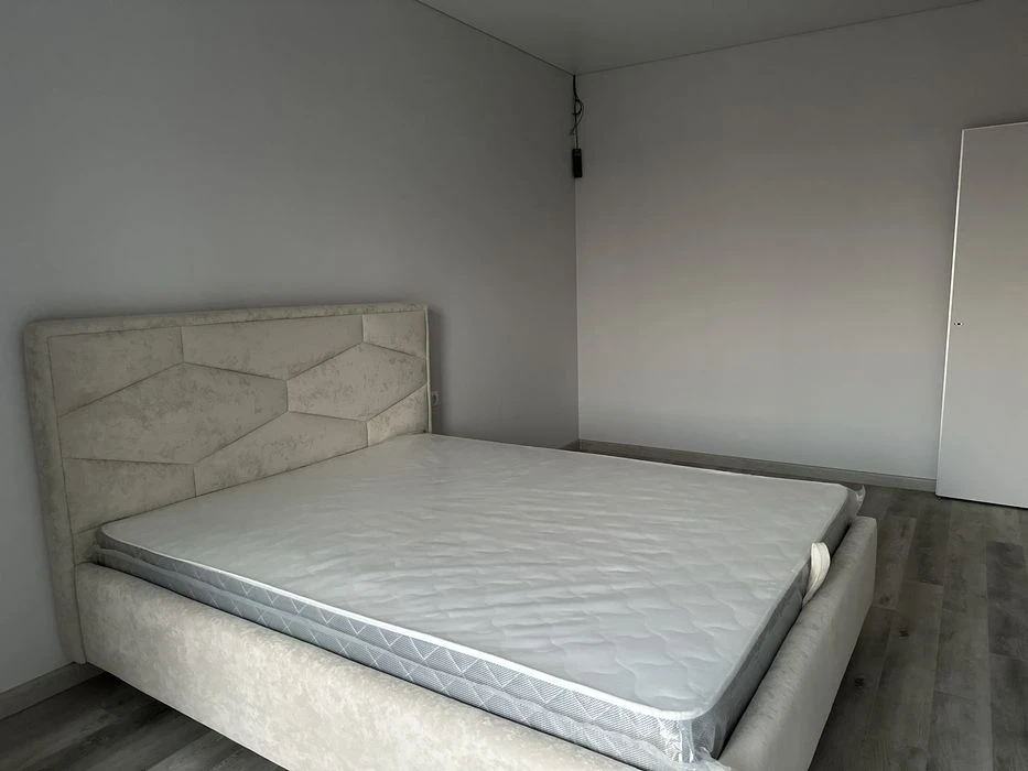 Продаж нової 2-х кімнатної ,з газом/75кв