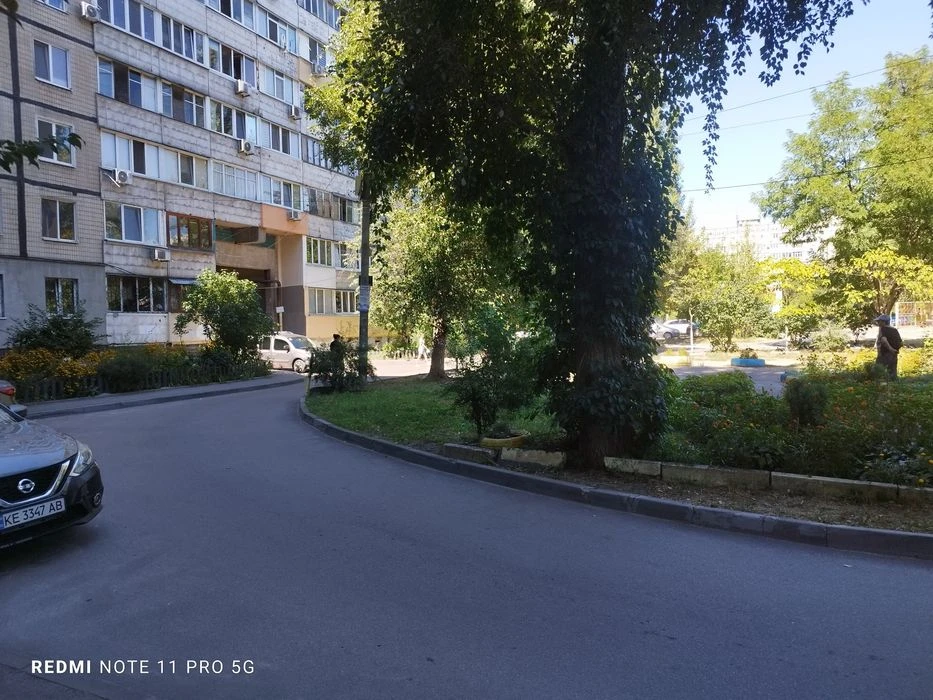 Продам двухкомнатную квартиру на Коммунаре под ремонт
