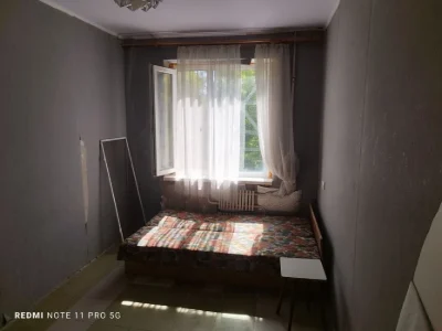 Продам двухкомнатную квартиру на Коммунаре под ремонт