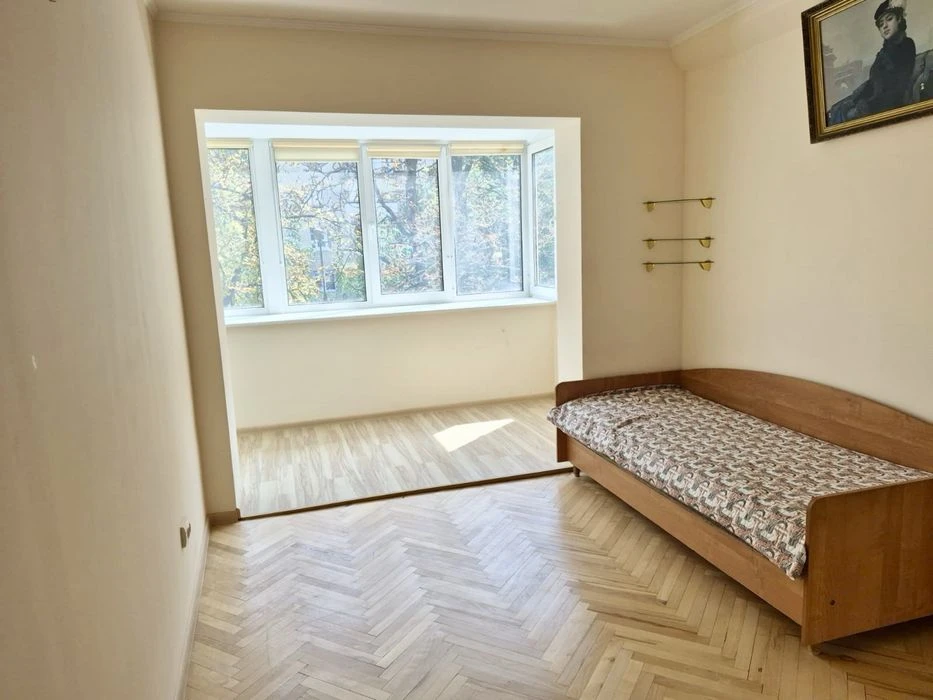 Продаж 3 кім кв по вул. Олексіівський, 14.
