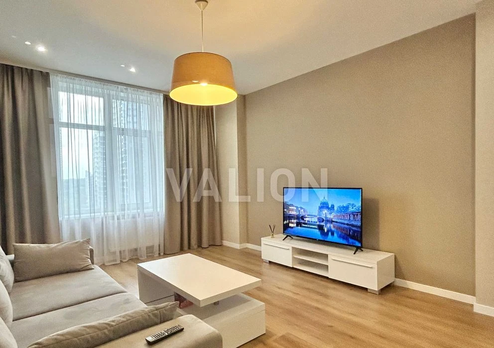 Продаж, без комісії: 2-кімнатна квартира 82м2 на зручному 5п