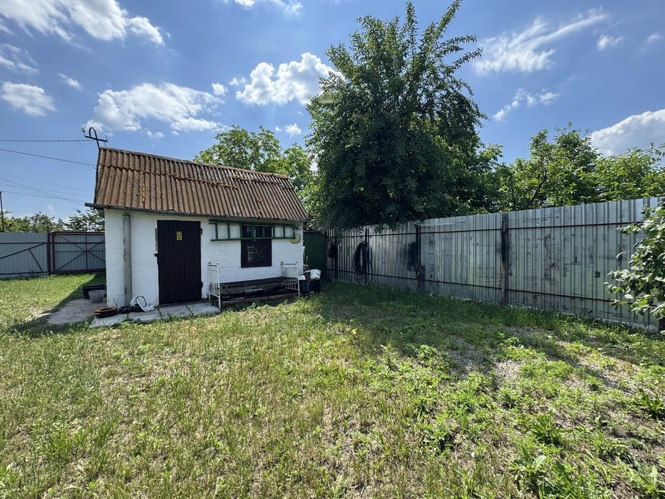 Продам участок 11 соток в городе