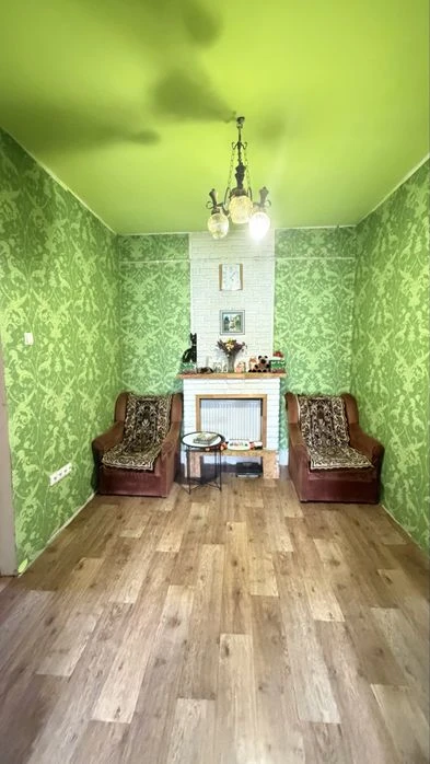 Продам 1/2 частину будинку 77м2, метро Метробудівників.