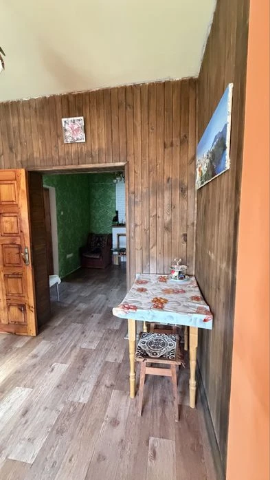 Продам 1/2 частину будинку 77м2, метро Метробудівників.