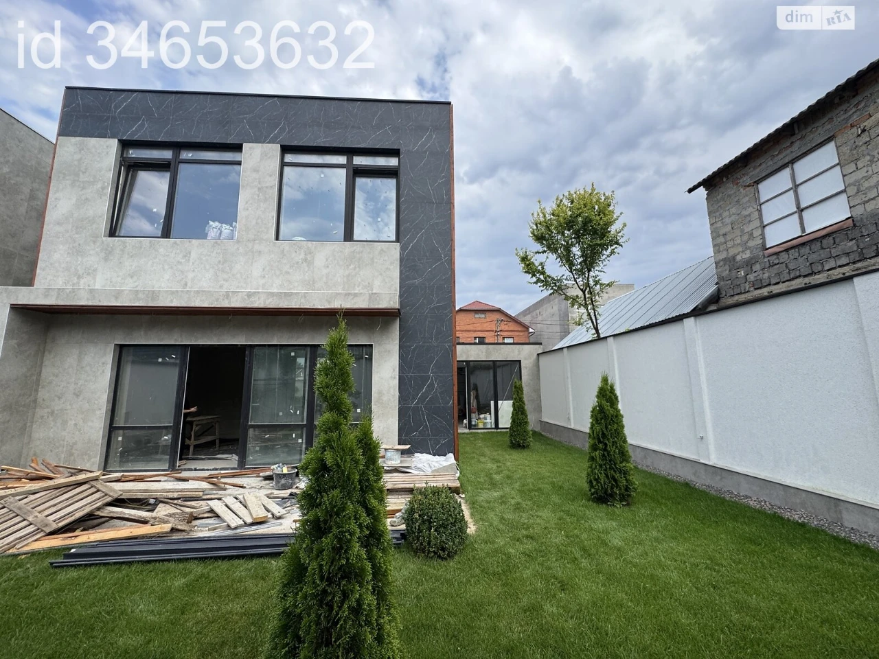 House for sale Velykyi Fontan