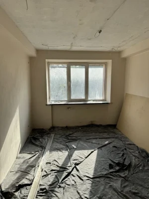 Продам 2 кімнатну квартиру у центрі Заводського району