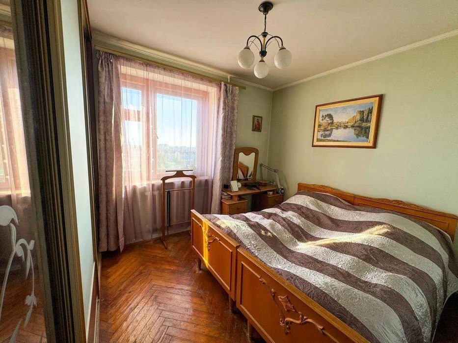 Продаж 3-кімнатної квартири 64,4м2 по вул. Дж. Вашингтона 7-
