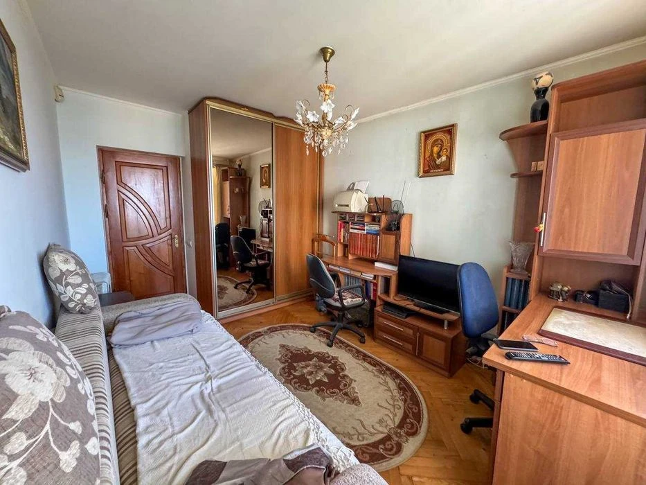 Продаж 3-кімнатної квартири 64,4м2 по вул. Дж. Вашингтона 7-