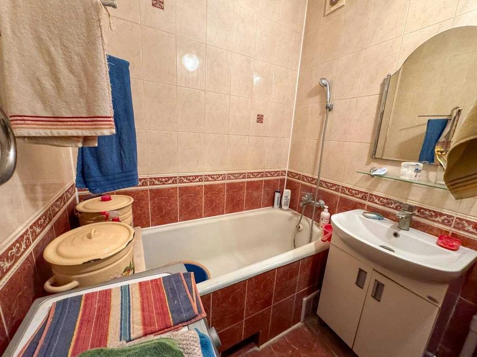 Продаж 3-кімнатної квартири 64,4м2 по вул. Дж. Вашингтона 7-