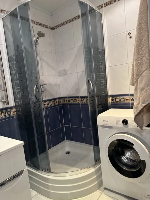 Продажа 3 кімнатна квартира вул.Тополева,4/8 125м ремонт, ме