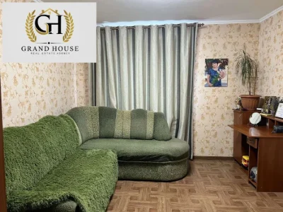 Продам двокімнатну квартиру район Попова.