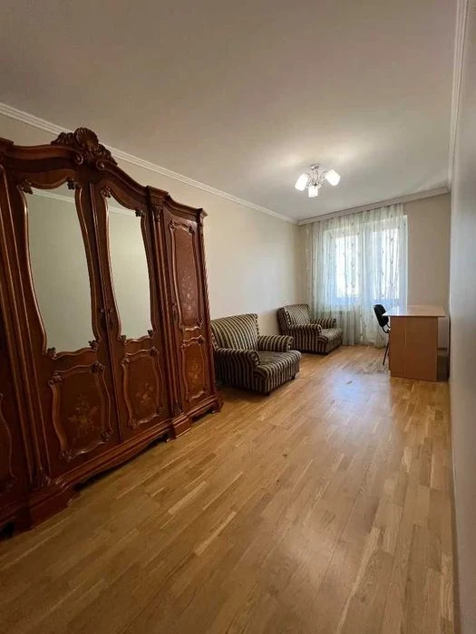 Продам 3к квартиру Победа-5 Перемога пр Героев Правый берег