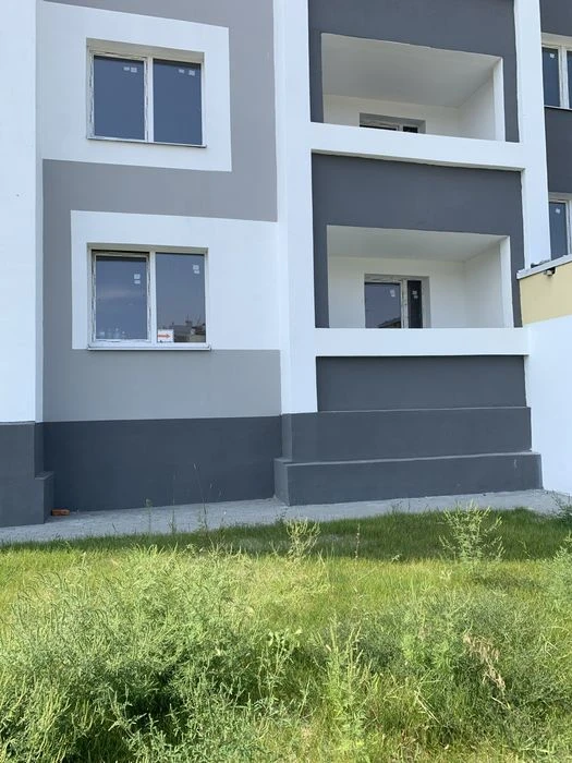 I will sell 1 room, 40m2, with rough repair and redevelopment.