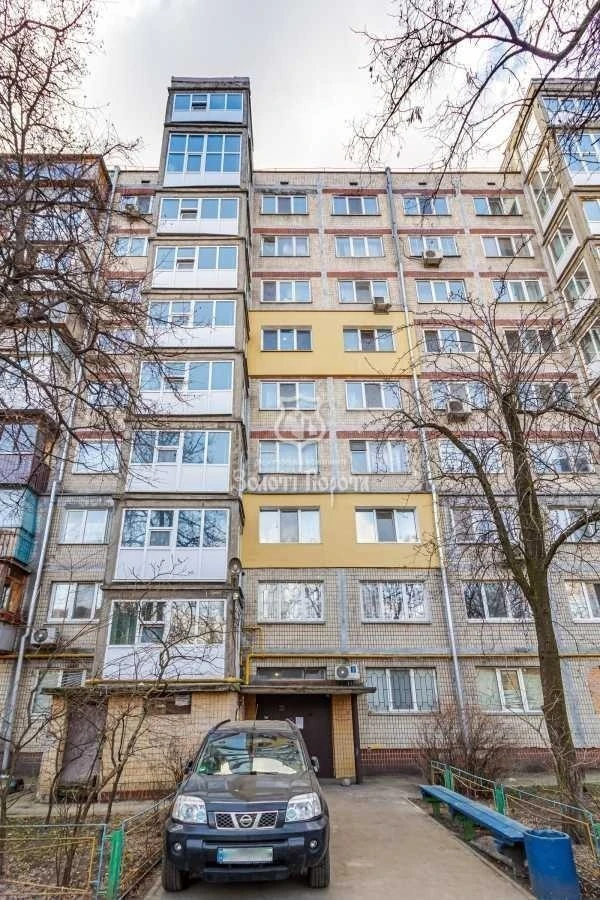 Продажа 2-комнатной квартиры 45.6 м², Кирилловская ул., 172