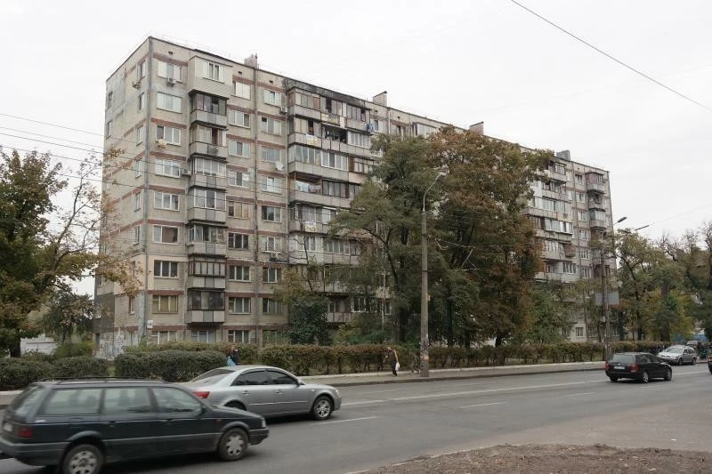 Продажа 2-комнатной квартиры 45.6 м², Кирилловская ул., 172