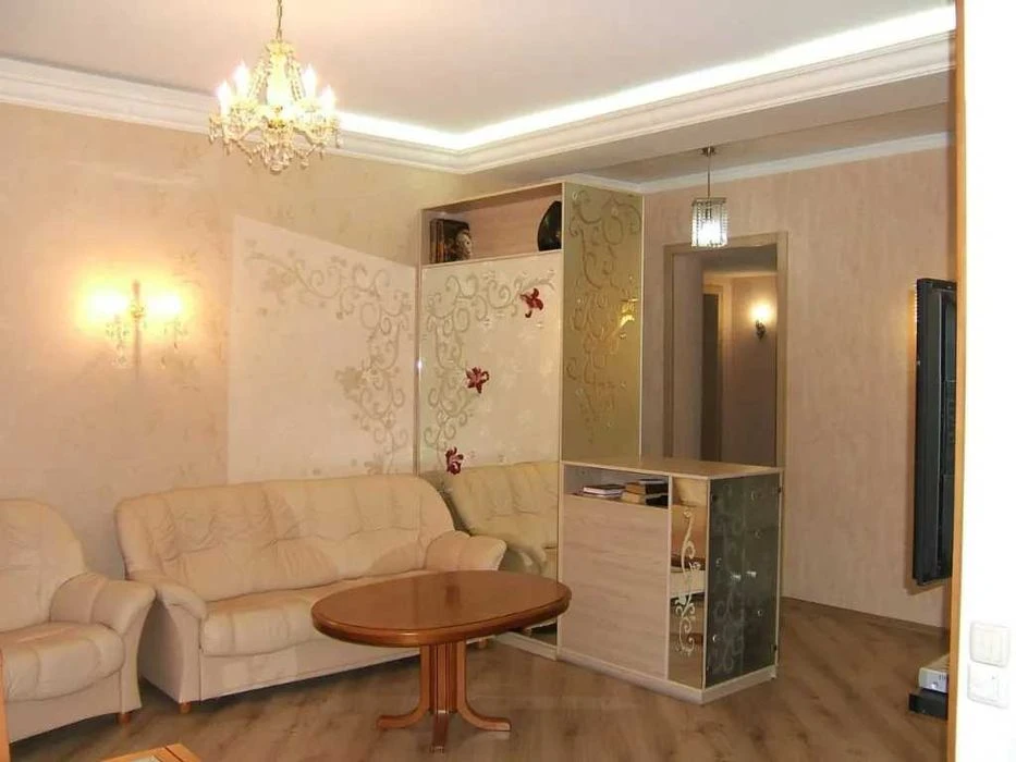 Продам 4к сталінку 98м Центр Дмитра Яворницького парк Глоби