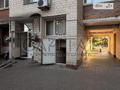 Продаж 3к квартири 81.9 кв. м на вул. Левка Лук'яненка 18 •