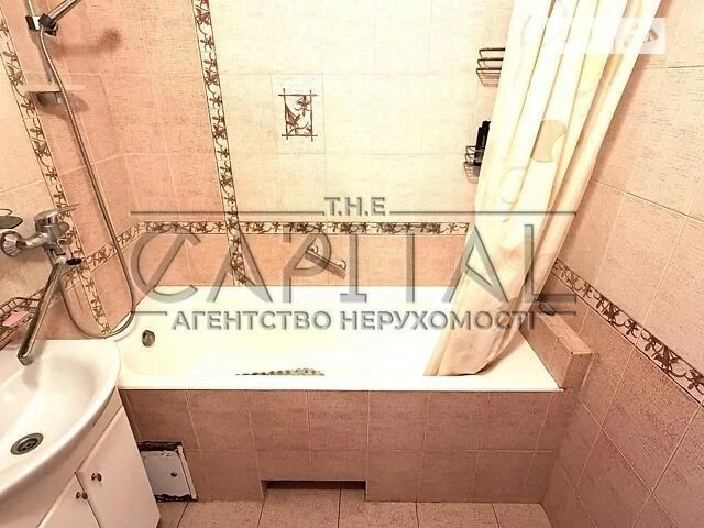 Продаж 3к квартири 81.9 кв. м на вул. Левка Лук'яненка 18 •