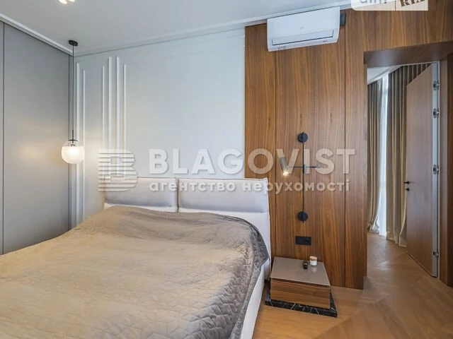 Продаж 3к квартири 102 кв. м на вул. Генерала Шаповала 2 • I