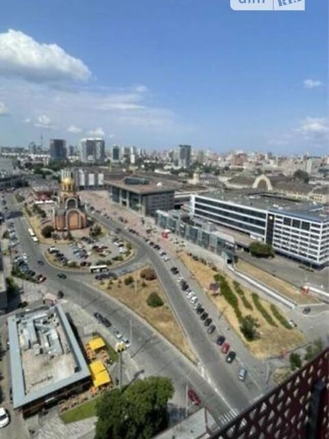 Продаж 3к квартири 78 кв. м на вул. Митрополита Василя Липкі