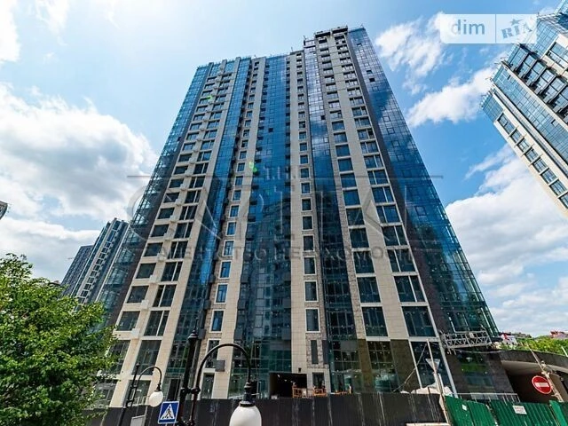 Продаж 2к квартири 83 кв. м на вул. Андрія Верхогляда 22 • I