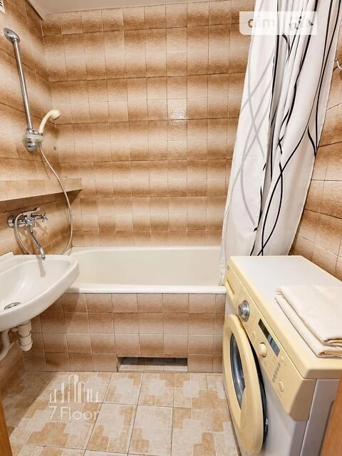 Продаж 1к квартири 38 кв. м на вул. Рональда Рейгана 26 • ID