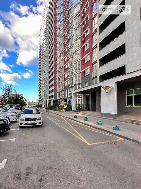 Продаж 2к квартири 70.6 кв. м на вул. Драгоманова 2 • ID 348