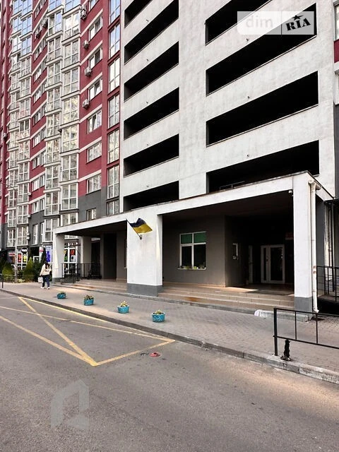 Продаж 2к квартири 70.6 кв. м на вул. Драгоманова 2 • ID 348