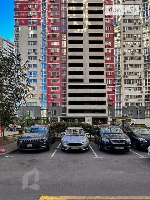 Продаж 2к квартири 70.6 кв. м на вул. Драгоманова 2 • ID 348