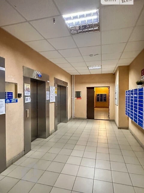 Продаж 2к квартири 70.6 кв. м на вул. Драгоманова 2 • ID 348