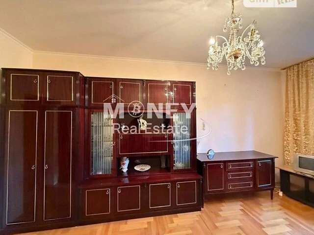 Продаж 2к квартири 55.8 кв. м на вул. Івана Світличного 6 •