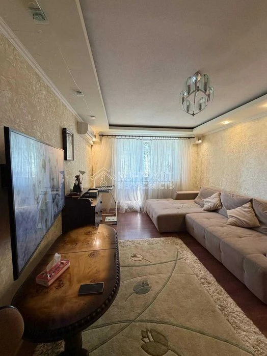 Продаж 2к.кв. Нові Будинки, метро Дворец Спорта, вул.Мельник