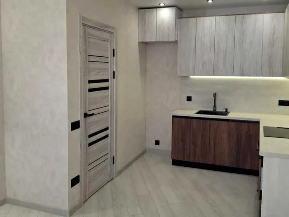 Apartment. Kharkiv, Myru St.