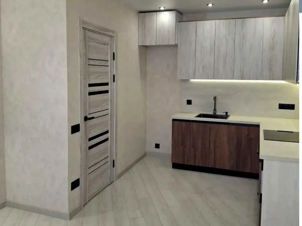 Apartment. Kharkiv, Myru St.