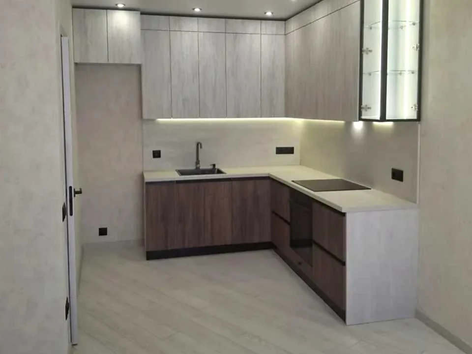 Apartment. Kharkiv, Myru St.
