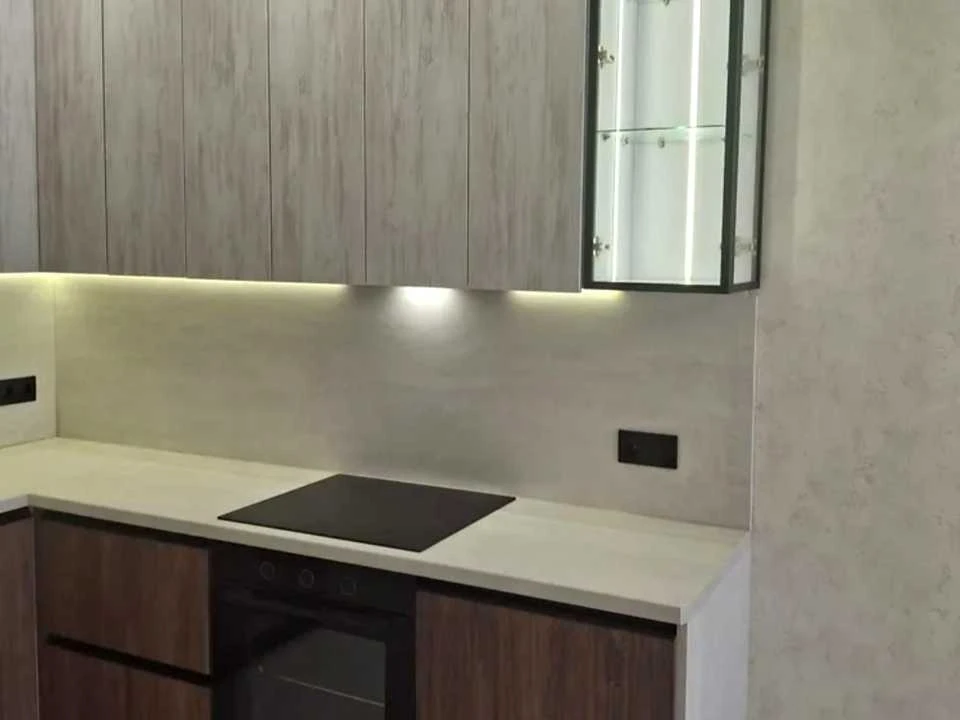 Apartment. Kharkiv, Myru St.