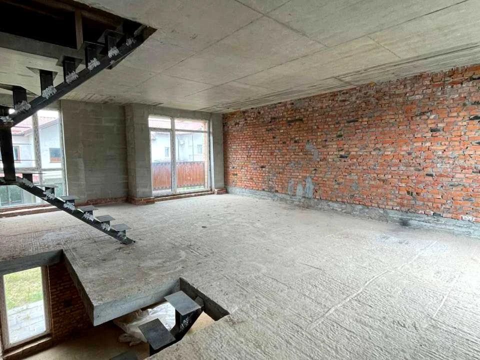 Будинок. Хмельницький, Отрадна