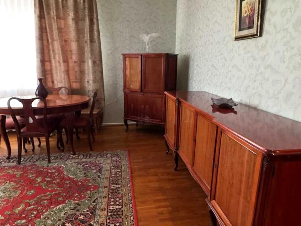 Квартира. Київ, Академіка Єфремова вул. (Командарма Уборевич