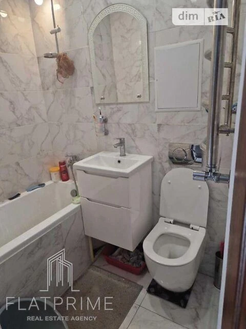 Продаж 2к квартири 44 кв. м на просп. Леоніда Каденюка 13Б •