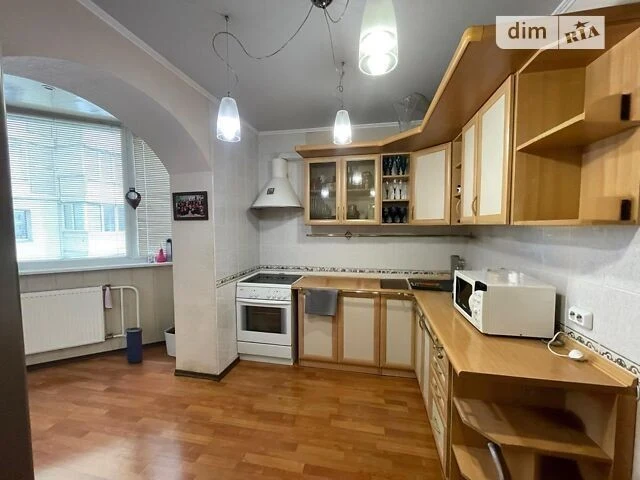 Продаж 3к квартири 83.7 кв. м на вул. Драгоманова 23 • ID 34